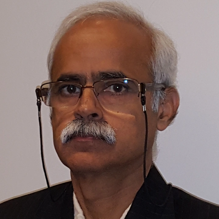 self pic side reduced 1