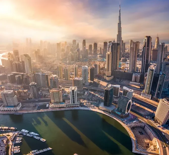 stunning dubai scaled 1 e1759762621701